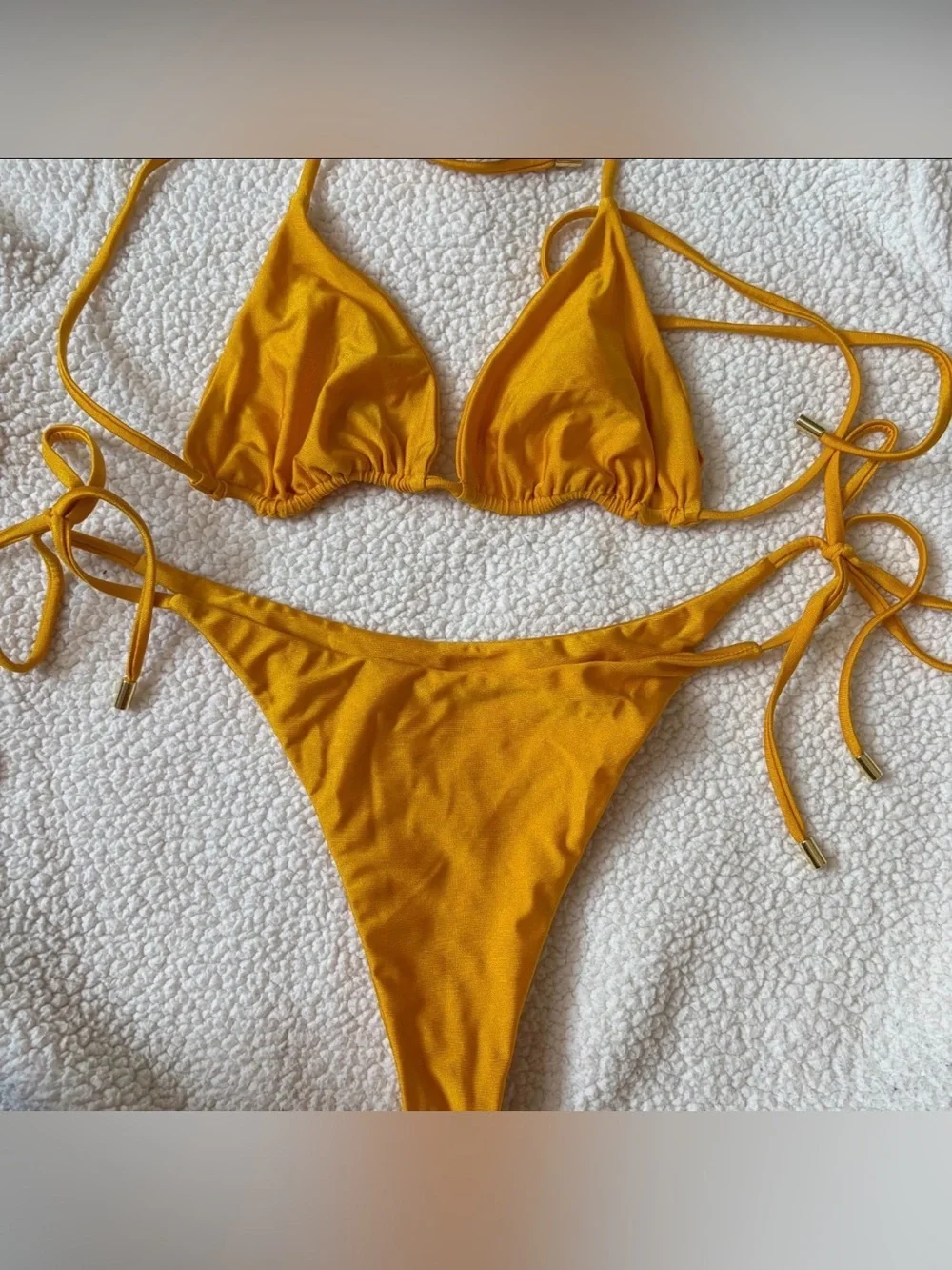 ISO Monday Swimwear in Mango shine size M/L/XL!